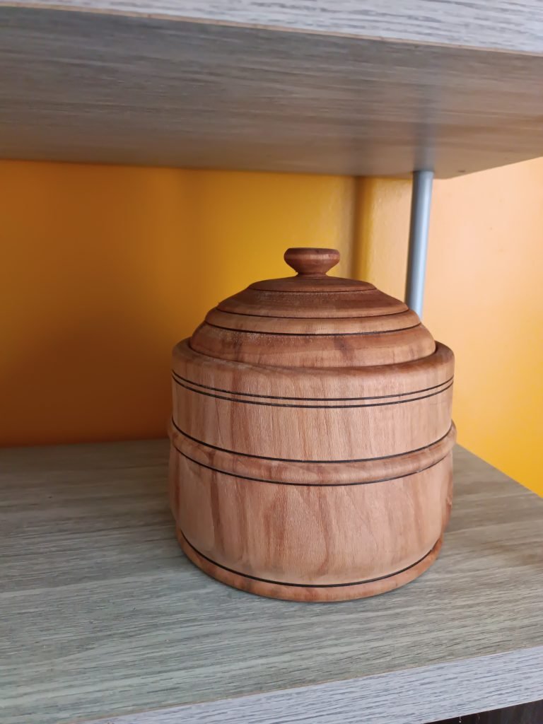 Bonbonnière en bois