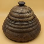 bonbonnière en bois d'acajou