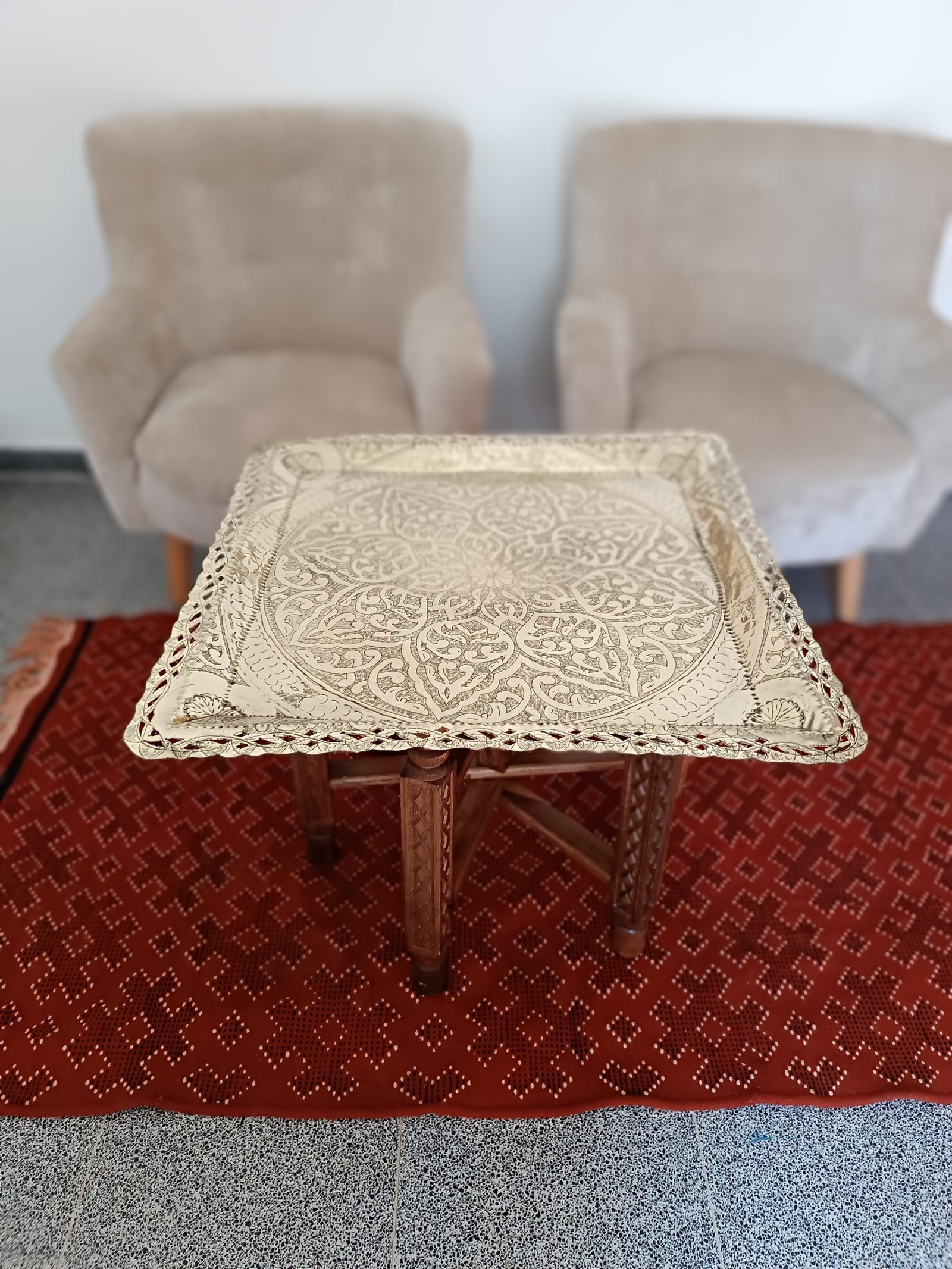 Siniya en cuivre carrée artisanat algérien Constantine plateau traditionnel