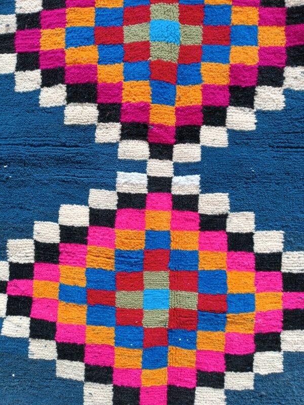 Tapis en laine bleu-Babar Algérie — lifestyle