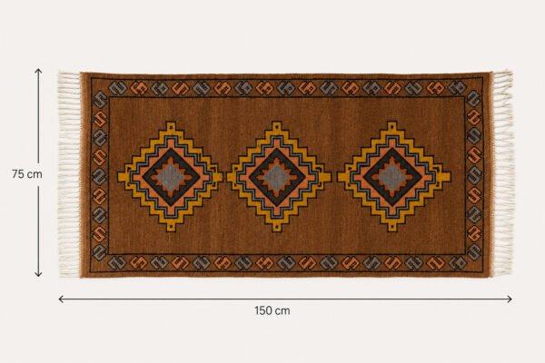 Zarbiya Babar – Tapis berbère marron — lifestyle